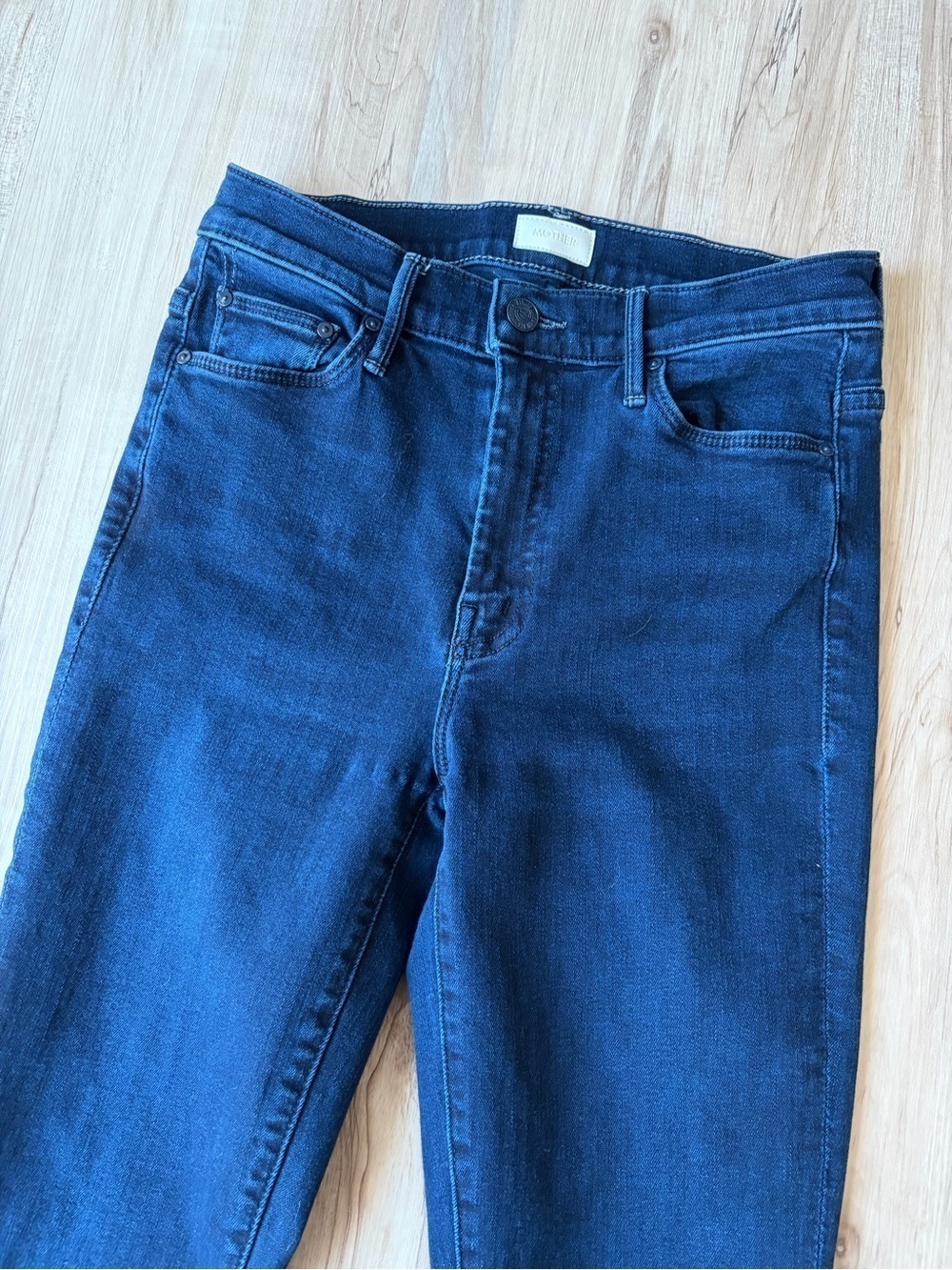 Mother Weekender Mid Rise Fray Jeans - Picture 5 of 11